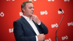 Noch nicht ganz weg: Andreas Babler will den Übergang an der SPÖ-Spitze begleiten.