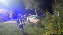 Nach mehreren Überschlägen blieb das Unfallauto schließlich in einer Hauseinfahrt stehen. 