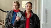Anna Nowak (Lilith Stangenberg) und Mila Şahin (Almila Bagriacik) finden nach Jahren wieder ...