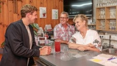 Thomas (li.) nominierte Angelika und Raimund zum „Herzensmensch“. „Als ich davon erfuhr, war ich ...