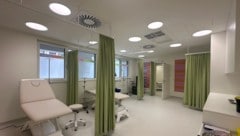 Ein großer Empfangsbereich, mehrere Behandlungsräume, Therapiezimmer und Infusionsstationen ...