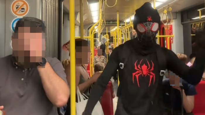 Nicht jeder Fahrgast ist von seinen Einlagen begeistert.