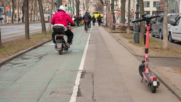 Am Ring ist immer viel los: Fußgänger und Radfahrer kommen sich dort oft in die Quere.