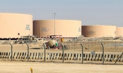 Ölspeicher in der Nähe des King Khalid International Airport in Riad