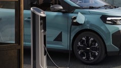 Der Anteil der E-Auto-Zulassungen steigt rapide.
