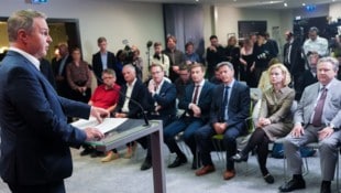 Bilder sagen mehr als 1000 Worte: ratlose Gesichter nach dem SPÖ-Krisengipfel.