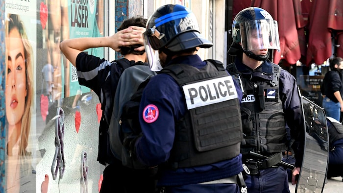 Tausende Demonstranten wurden bisher in Frankreich verhaftet.