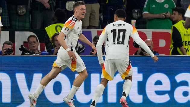 Florian Wirtz (l.) und Jamal Musiala (r.)