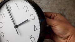 In der Nacht von Samstag, den 24. auf Sonntag, den 25. Oktober 2026 werden die Uhren um eine ...