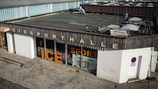 Vor drei Jahren wurde in Ried die Eissporthalle abgerissen, laut Stadtspitze fehlen für den ...