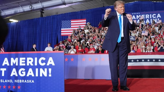 Nach Kritik an steuerfinanzierter Wahlwerbung hat US-Präsident Donald Trump angekündigt, ...