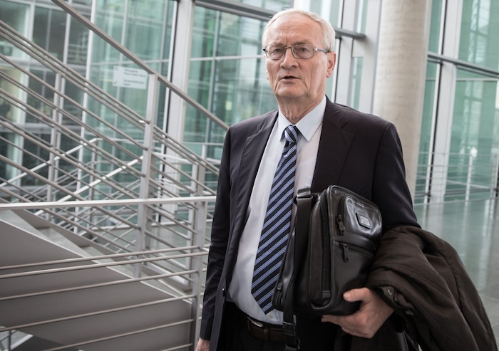 Hanning soll geheime Kanäle für finanzielle Zwecke missbraucht haben.