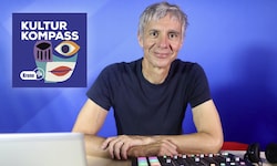 Thomas D. Trummer, Direktor des Kunsthaus Bregenz, zu Gast im Studio des „Kultur Kompass“.