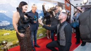 Die „Forsthaus Rampensau“-Stars Sandra und Lukas sorgten für die Überraschung des Abends – und ...