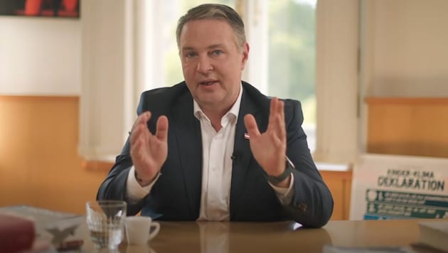 Andreas Babler ruft in einem Video die SPÖ-Mitglieder zur Einigkeit auf und verweist auf die ...