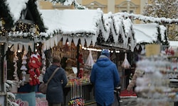 Beim Klagenfurter Christkindlmarkt soll es auch ein „Schneetreiben“ anderer Art gegeben haben. ...