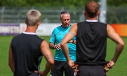 Hatte am Dienstag wieder mehr Spieler zur Verfügung: Cheftrainer Christian Schaider.