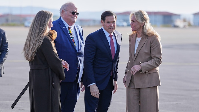 Rubio mit dem US-Botschafter in Island, Billy Long, und Gunnarsdottir