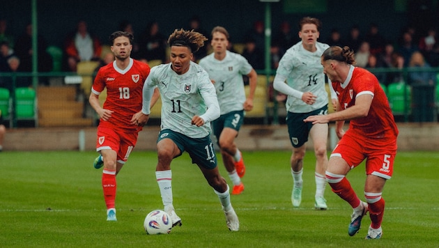 Österreich liegt gegen Wales in Führung.