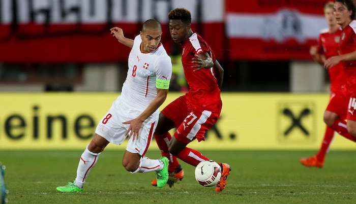 Einst Gegner, jetzt in Udine vereint: Inler und Alaba.