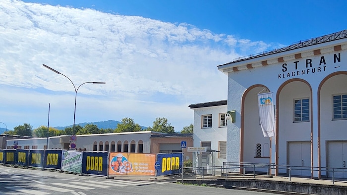 Beim Mitteltrakt wird schon gebaut.