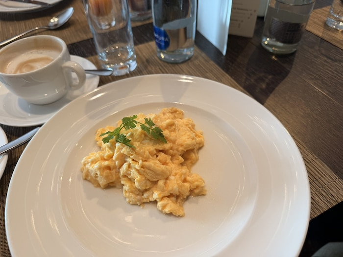 Unser Frühstücks-Highlight: frisch gemachte Eierspeis.