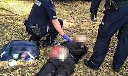 Die Polizei hat ein Bild von der Festnahme des Verdächtigen veröffentlicht.