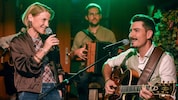 Das Heurigenquiz „Die goldene Reblaus“mit Kristina Sprenger verbindet Wissen, Geschick und ...