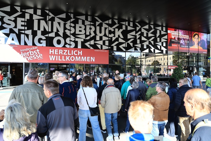 Die Herbstmesse lockte am ersten Tag viele Besucher an.