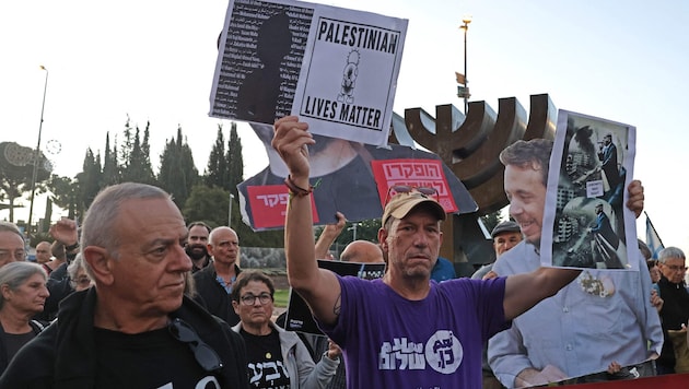 Am Mittwoch haben Israelis eine staatliche Untersuchungskommission zu dem Hamas-Massaker ...