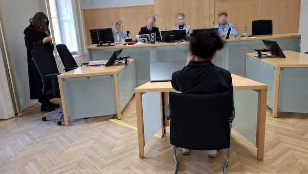 Nach einem „Scherz“ mit einer Dienstwaffe saß ein Ex-Rekrut nun im Gerichtssaal.