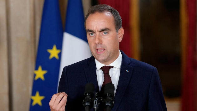 Frankreichs Premierminister Sébastien Lecornu hat Ausgangssperren für Montagabend angekündigt.