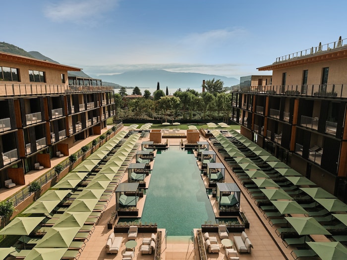 Vom neuen Falkensteiner-Hotel aus hat man den See stets im Fokus.