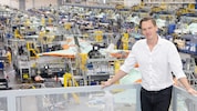 „Krone“-Redakteur Paul Tikal berichtet aus dem größten Rüstungswerk der Welt, den Hallen von ...