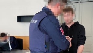 Einer der beiden Angeklagten am Landesgericht Feldkirch: Die Ausreden waren nicht sonderlich gut ...