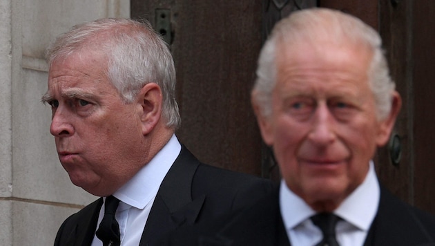 Gericht erklärt Durchsuchungen von Ex-Prinz Andrews Wohnsitzen für rechtswidrig! Der jüngere ...