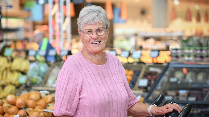„Der Umbau hat sich wirklich gelohnt, der Markt ist sehr schön geworden“, meint Kundin Marianne ...