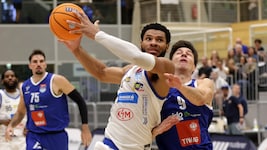 Jaylen Bates &amp; seine „Wölfe“ gehen genauso ungeschlagen ins Derby wie die Traiskirchen ...