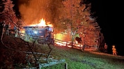 Beim Eintreffen der Feuerwehren stand das Gebäude bereits in Vollbrand. 