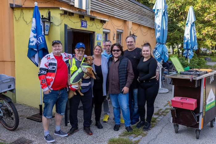 Peter hat in der Klagenfurter Ortschaft Fischl viele Fans.