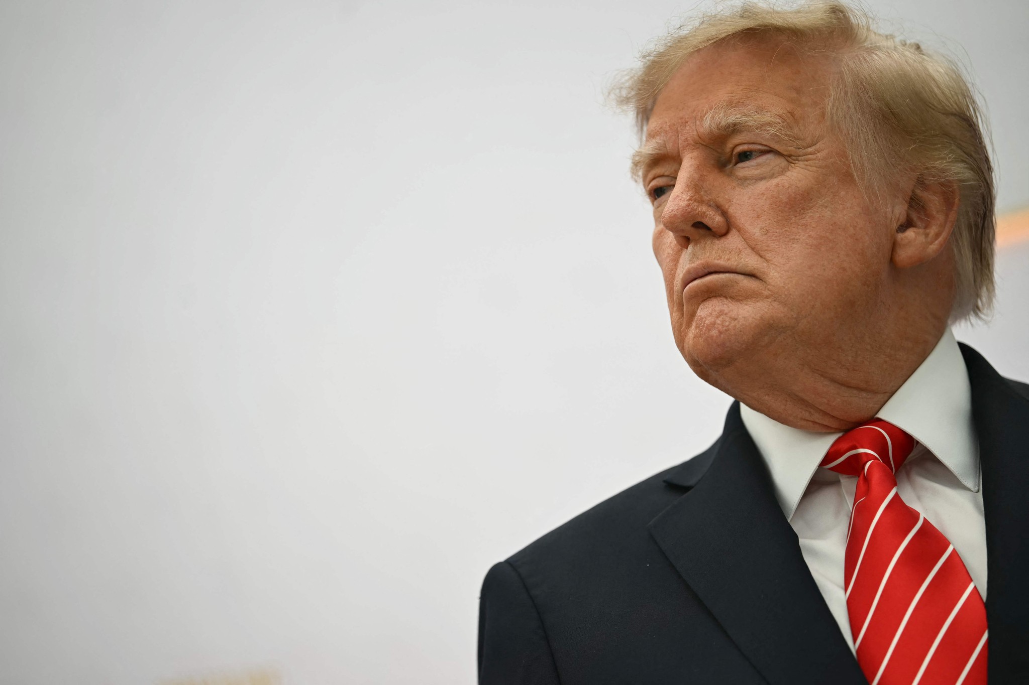 Trumps Zustimmungswerte sind infolge des Iran-Kriegs auf ein Rekordtief gefallen, die massive ...