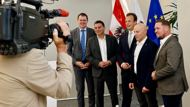 Erich Schaflinger (2.v.re., mit Ulf Drabek, Peter Umundum, Karlheinz Kornhäusl und Marco ...
