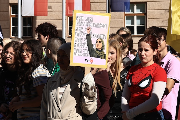 Rund 150 Teilnehmerinnen und Teilnehmer haben sich angemeldet.