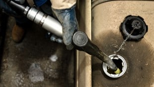 Viele Unternehmen haben ihre Fahrzeuge mit HVO100 betankt und so CO₂ gespart – jetzt ist damit ...