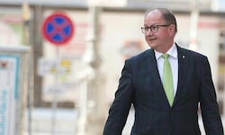 Martin Winkler hielt bei den roten Chaostagen in Wien seine Genossen zusammen, etwa Burgenlands ...