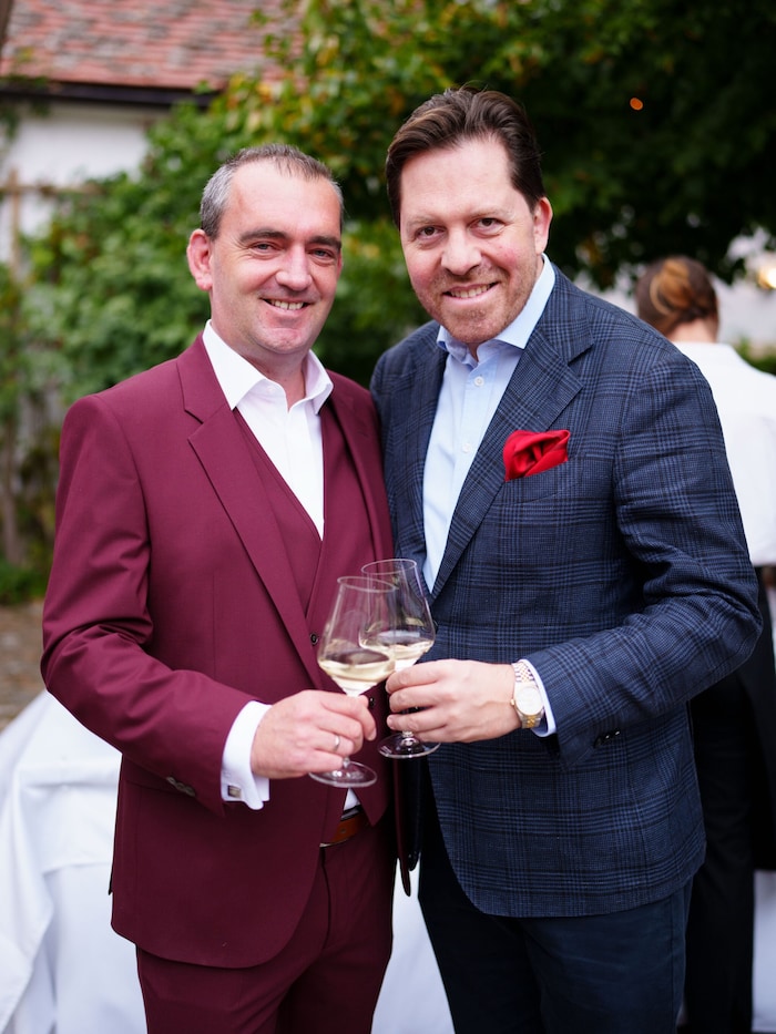 Herbert Oschep mit Intendant Daniel Serafin (re.), der zum fünften Mal kam.