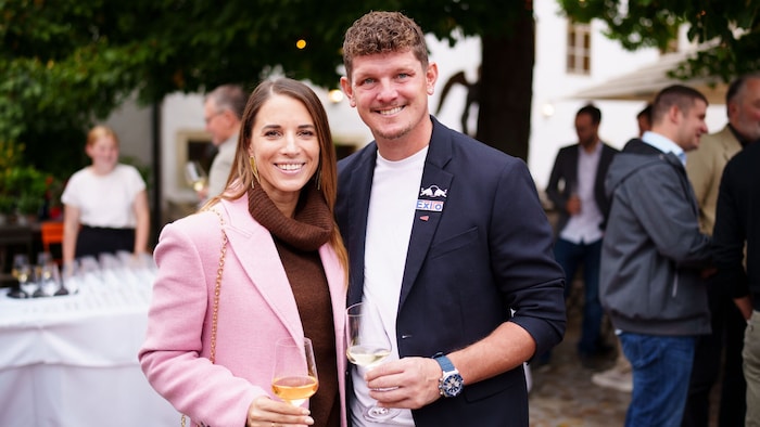 Ex-Skispringer Thomas Morgenstern mit Begleitung Jennifer in Oslip