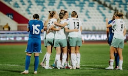Österreichs Damen gewinnen im Kosovo.