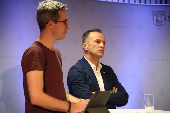 Salzburgs Stadtchef Auinger (SPÖ, re.) und Stadtvize Dankl (KPÖ)