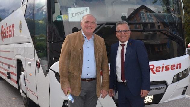 Hannes Staggl (links) und Franz Sailer werden Bustouristiker aus ganz Europa willkommen heißen.